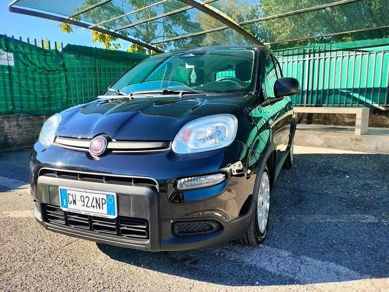 Nero Usata 2025 Fiat Panda Due volumi | 12.599 € (Buon prezzo) - Immagine 1/4