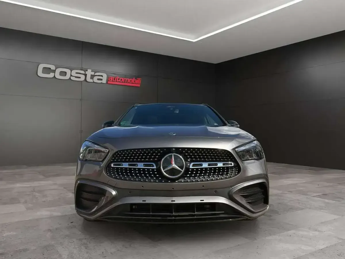 Usata Mercedes GLA200 Advanced Plus 150 CV (110 kW) 2025 Grigio SUV