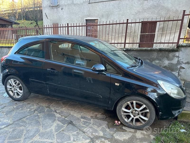 Usata Opel Corsa 2006 Berlina
