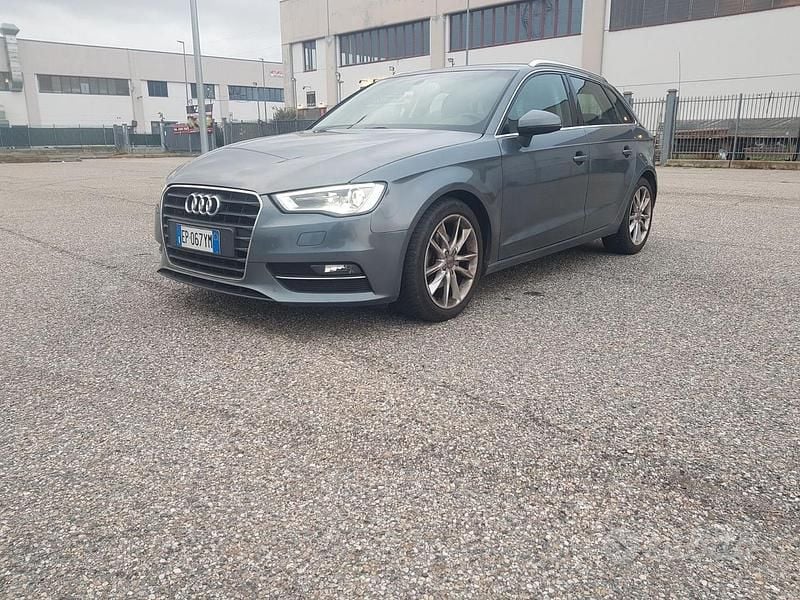 Usata 2013 Audi A3 Ambition Tre volumi | 10.900 € (Super prezzo) - Immagine 1/4