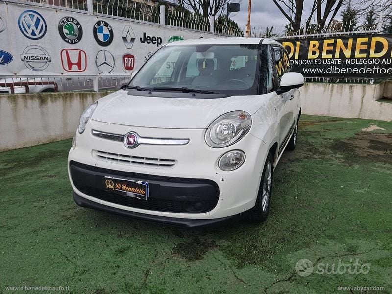 Bianco Usata 2013 Fiat 500L Living Monovolume | 6000 € (Buon prezzo) - Immagine 1/4