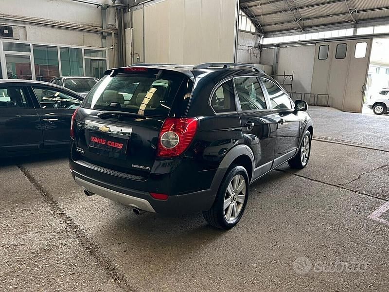 Usata Chevrolet Captiva LS 150 CV (110 kW) 2007 Nero SUV