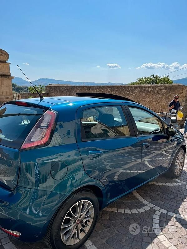 Usata Fiat Punto Evo Sport 75 CV (55 kW) 2012 Blu Utilitaria