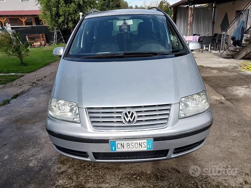 Usata VW Sharan 150 CV (110 kW) 2005 Grigio Monovolume