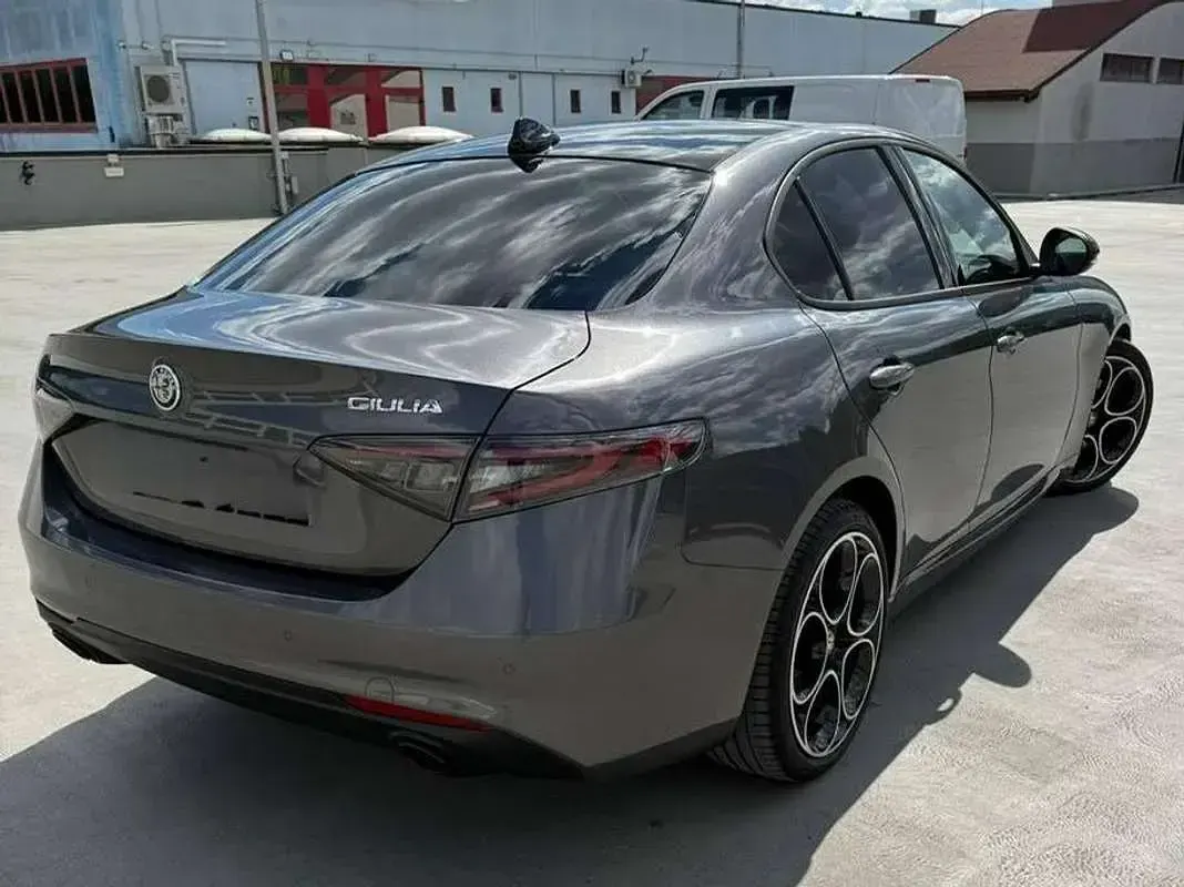 Usata Alfa Romeo Giulia Sprint 160 CV (117 kW) 2023 Grigio Berlina