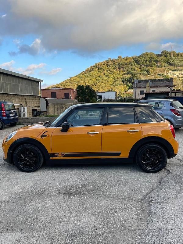 Usata Mini Cooper 95 CV (69 kW) 2015 Utilitaria
