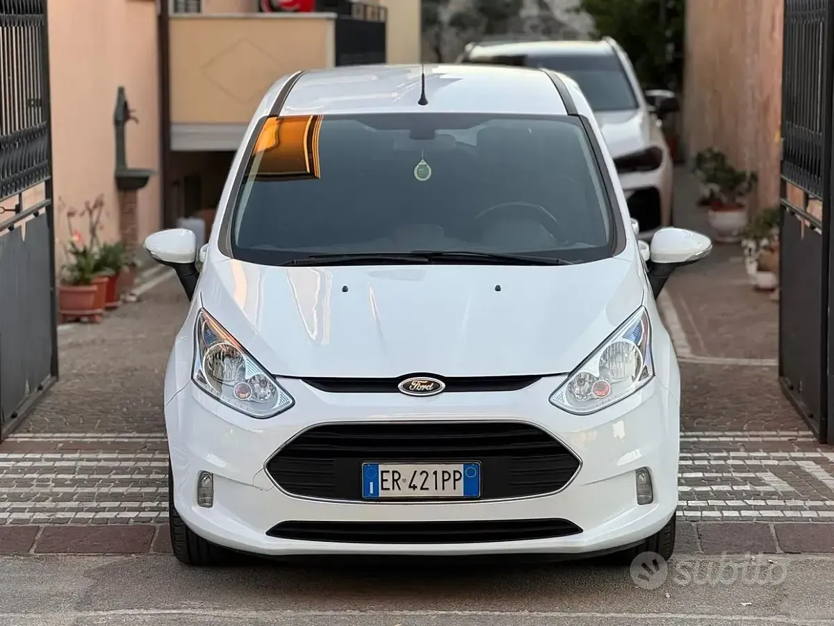 Usata Ford B-MAX 95 CV (69 kW) 2013 Bianco Monovolume