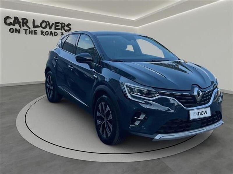 Usata Renault Captur Techno 145 CV (106 kW) 2023 Blu scuro SUV