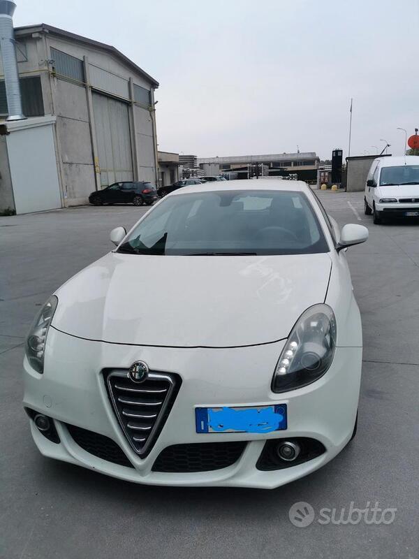 Usato 2013 Alfa Romeo Giulietta 1.6 Diesel 105 CV (4.400 €)