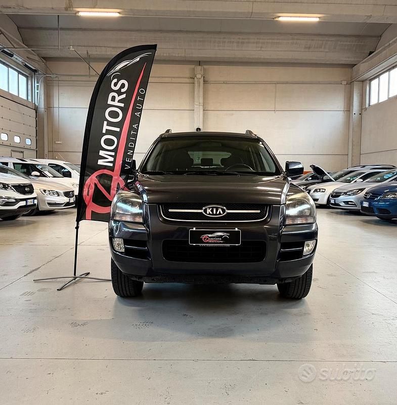 Usata Kia Sportage Active 141 CV (103 kW) 2007 Grigio SUV