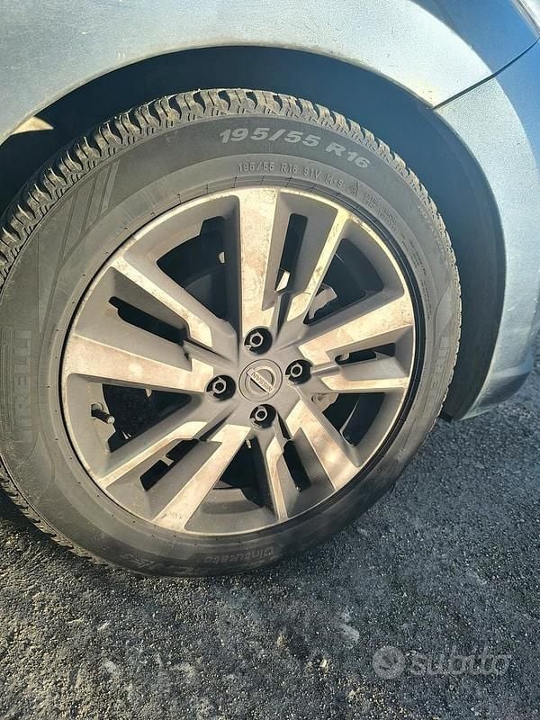 Usata Nissan Micra N-Connecta 90 CV (66 kW) 2017 Grigio Utilitaria