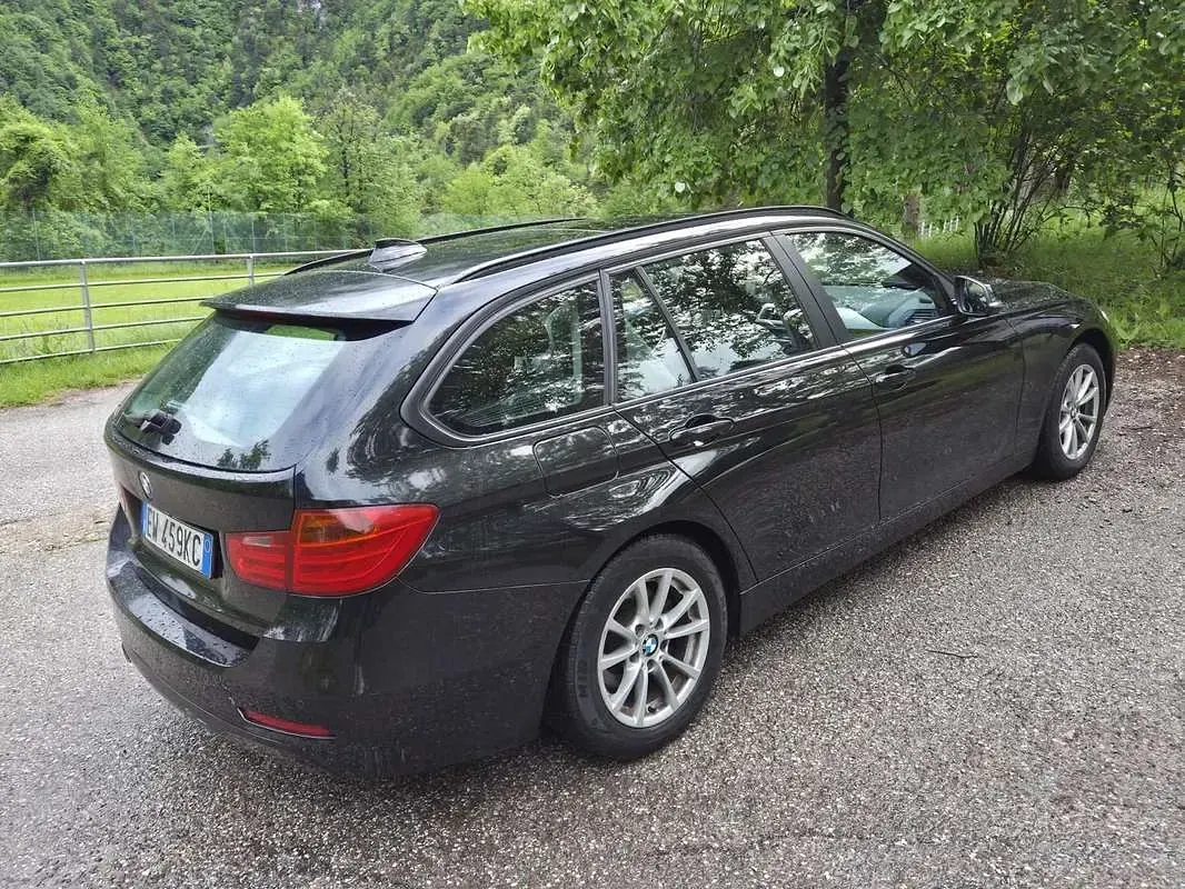 Usata BMW 318 143 CV (105 kW) 2013 Nero Station wagon