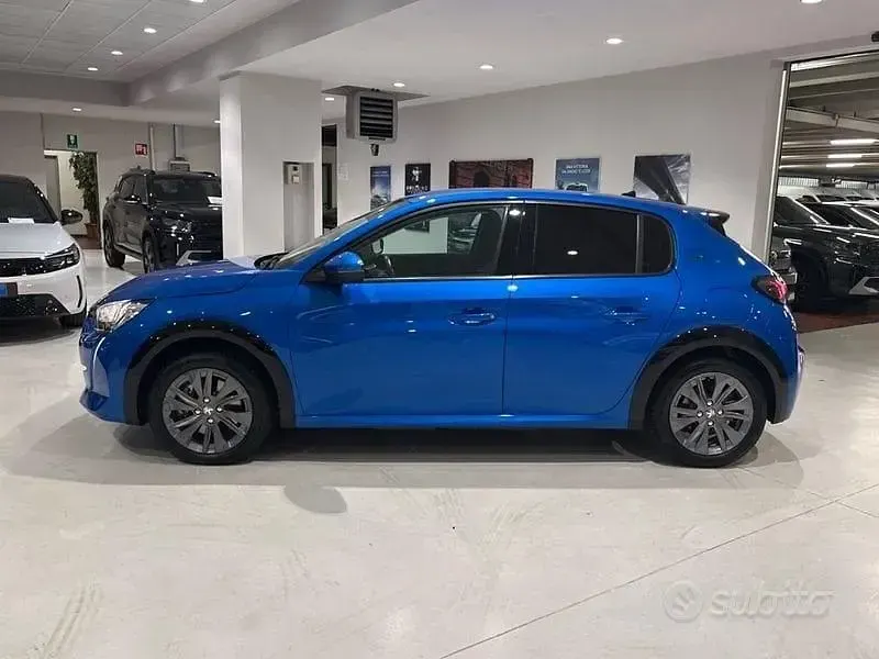 Usata Peugeot 208 Allure 100 kW (136 CV) 2020 Bluazzurro Utilitaria