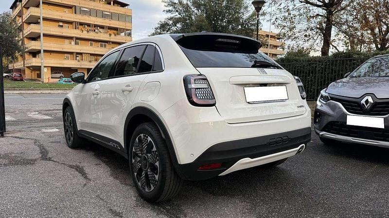 Usata Fiat 600 La Prima 110 CV (80 kW) 2025 Bianco pastello SUV