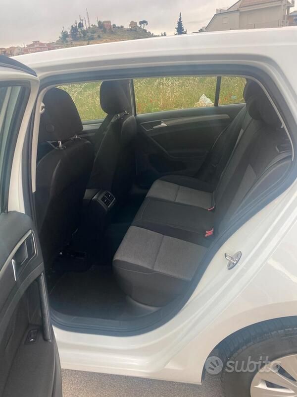 Usata VW Golf VII 110 CV (80 kW) 2014 Berlina