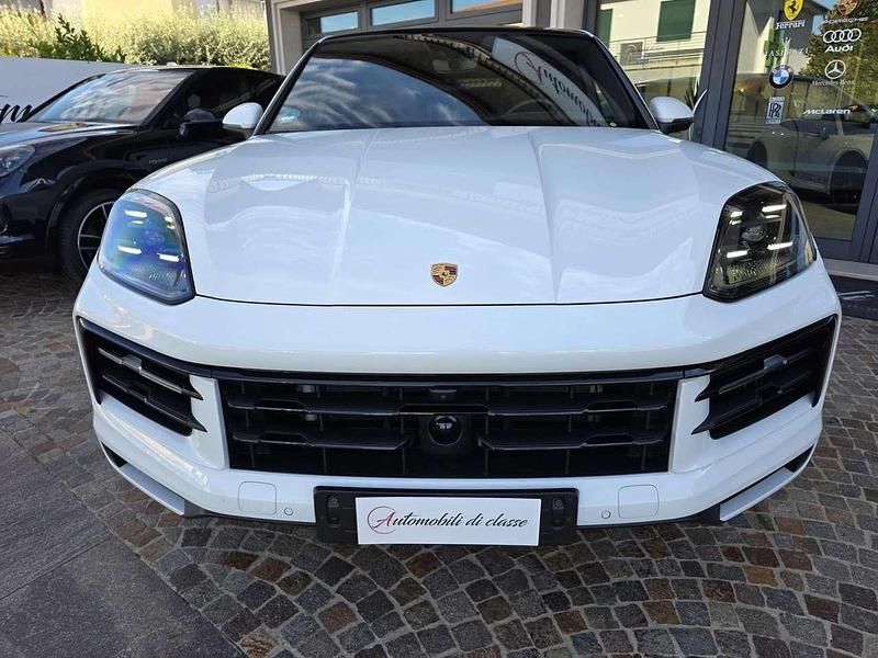 Usata Porsche Cayenne Sport 470 CV (345 kW) 2024 Bianco SUV