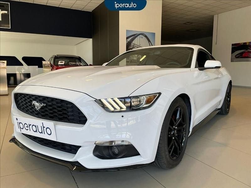 Usata Ford Mustang Fastback 308 CV (226 kW) 2017 Bianco Berlina