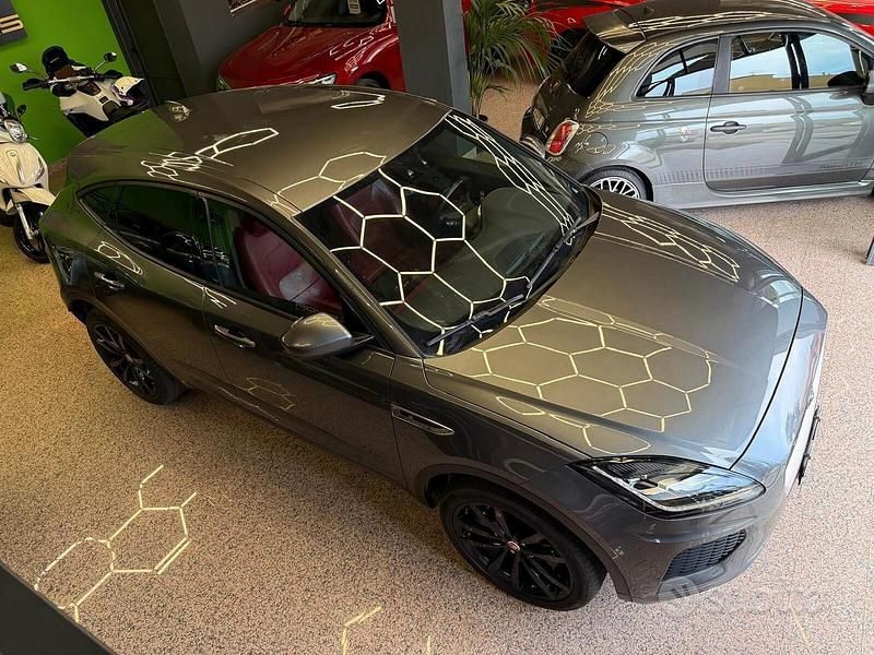 Begagnad Jaguar E-Pace R-Dynamic 150 HK (110 kW) 2017 Grå SUV