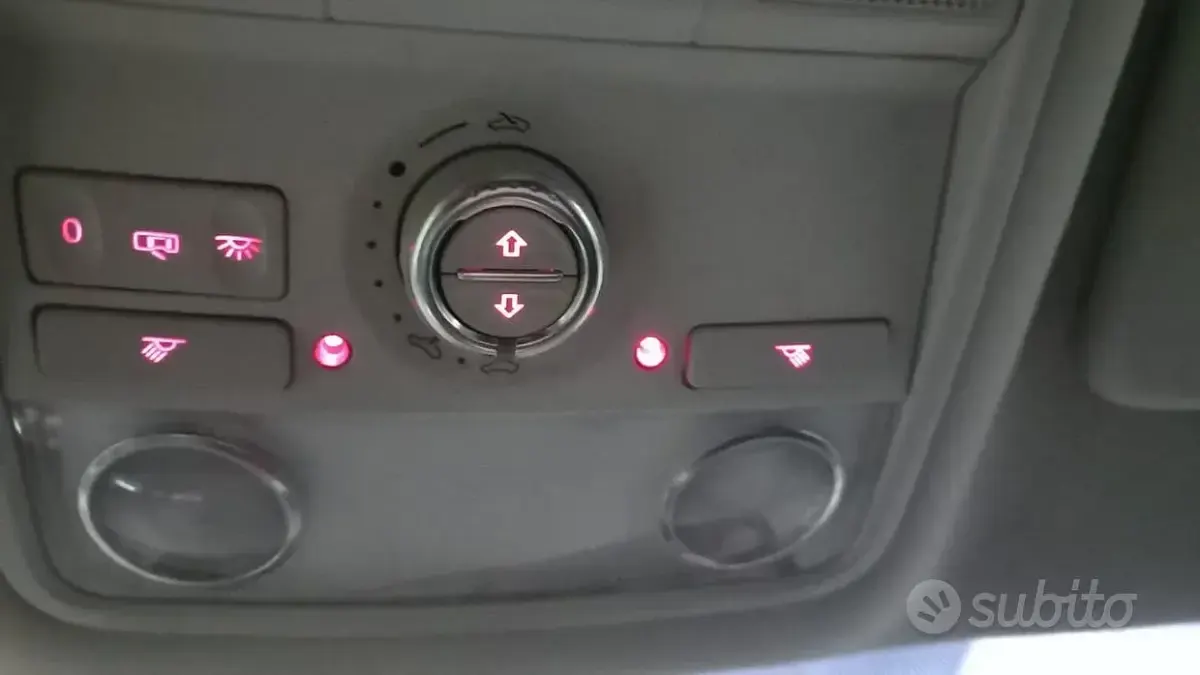 Usata VW Sharan Highline 140 CV (102 kW) 2013 Grigio Monovolume