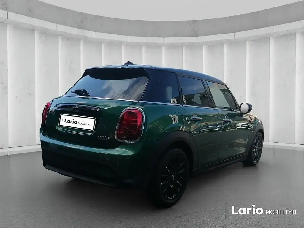 Usata Mini Cooper Classic 136 CV (100 kW) 2021 Verde Utilitaria