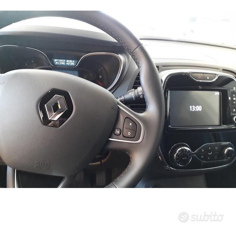 Usata Renault Captur 110 CV (80 kW) 2017 Bianco SUV