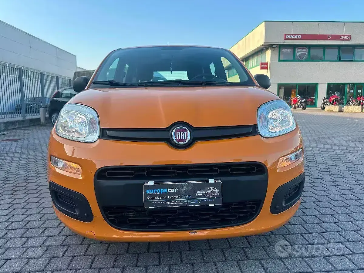 Usata Fiat Panda Easy 69 CV (50 kW) 2019 Arancione Utilitaria
