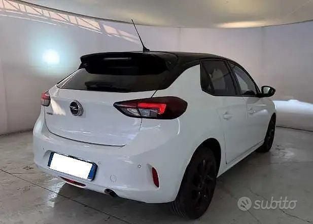Usata Opel Corsa 101 CV (74 kW) 2023 Bianco Utilitaria