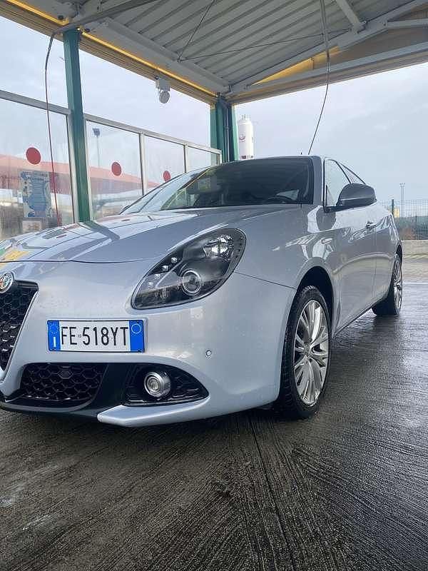 Usata Alfa Romeo Giulietta Distinctive 150 CV (110 kW) 2016 Utilitaria
