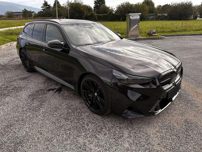 Usata BMW M5 585 CV (430 kW) 2025 Nero Station wagon