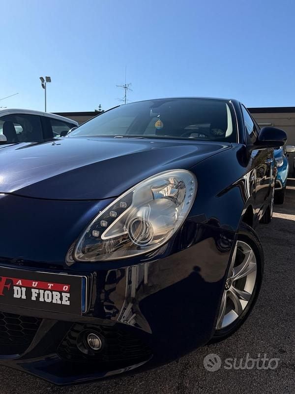 Usata Alfa Romeo Giulietta Distinctive 170 CV (125 kW) 2011 Blu Utilitaria