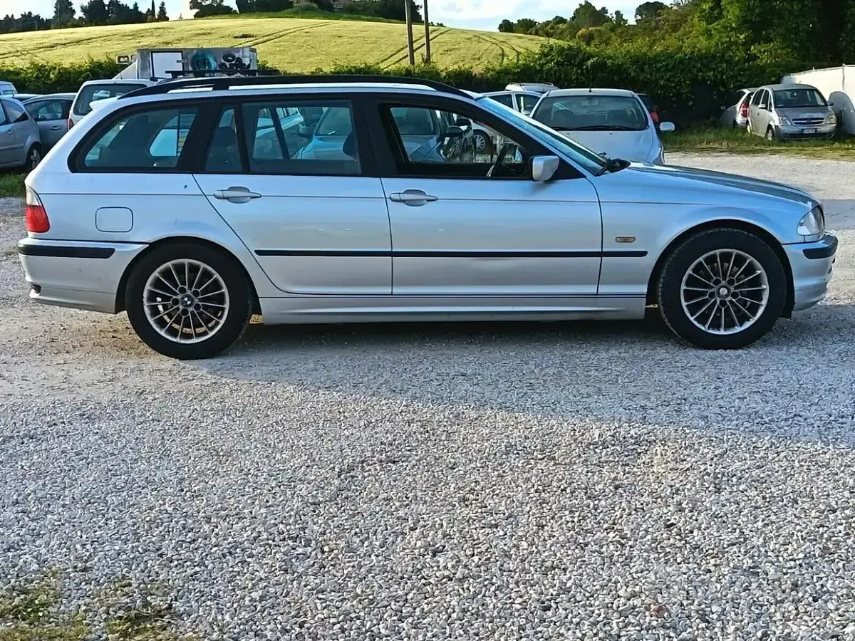 Usata BMW 320 136 CV (100 kW) 2001 Grigio Station wagon