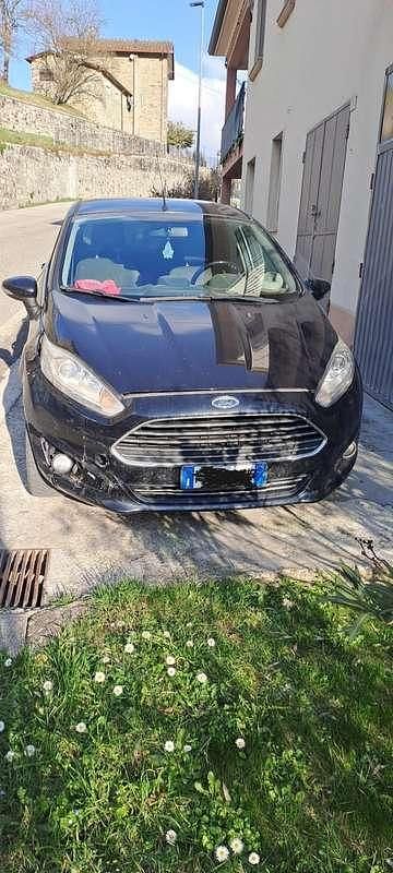 Usata Ford Fiesta Titanium 95 CV (69 kW) 2015 Berlina