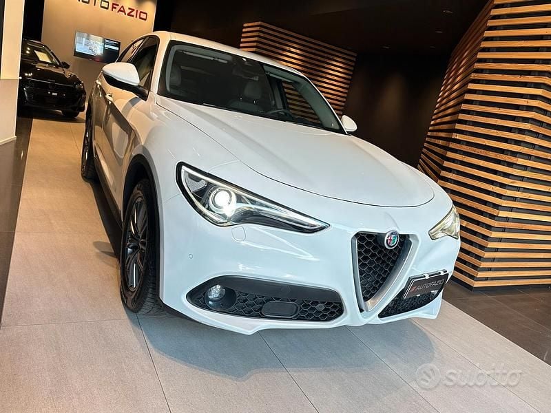 Usata Alfa Romeo Stelvio Executive 180 CV (132 kW) 2018 Bianco SUV