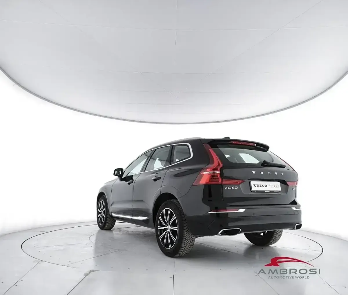 Usado Volvo XC60 Inscription 190 CV (139 kW) 2021 Negro SUV
