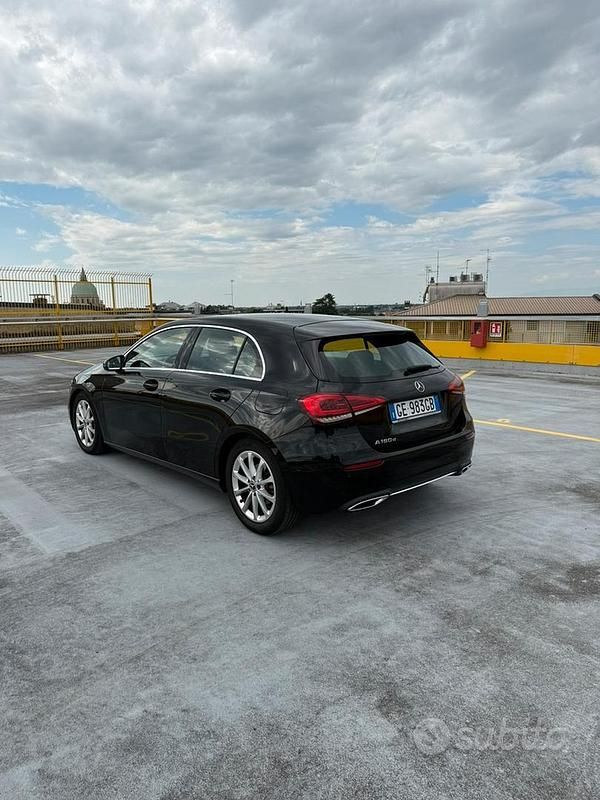 Usata Mercedes A180 116 CV (85 kW) 2018 Nero Berlina