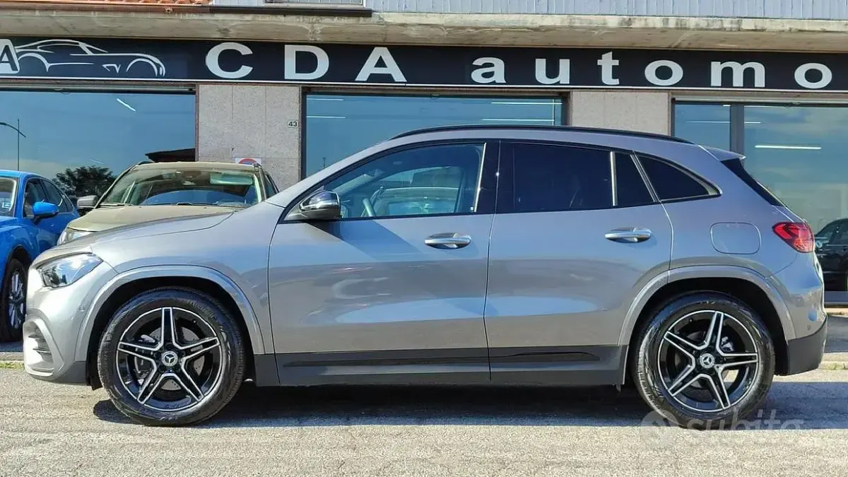 Usata Mercedes GLA200 AMG line 150 CV (110 kW) 2025 Grigio SUV