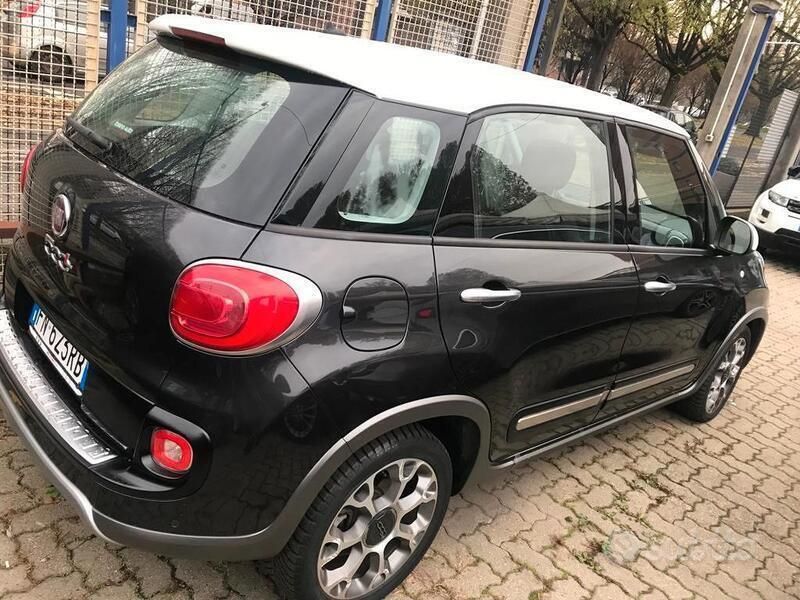 Usata Fiat 500L Trekking 120 CV (88 kW) 2018 Nero Monovolume