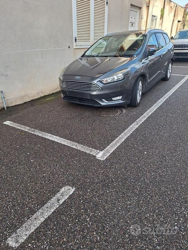 Usata Ford Focus 120 CV (88 kW) 2016 Grigio Station wagon