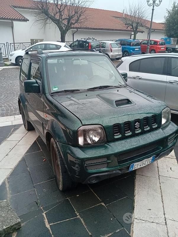 Second-hand Suzuki Jimny 65 CP (47 kW) 2007 Verde SUV