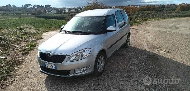 Usata Skoda Roomster 2011 Grigio Monovolume