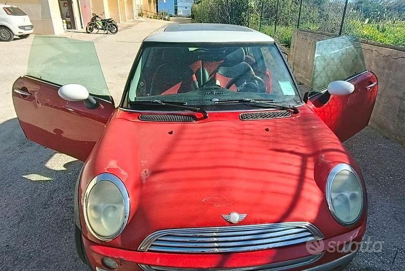 Usata Mini Cooper 116 CV (85 kW) 2002 Rosso Utilitaria