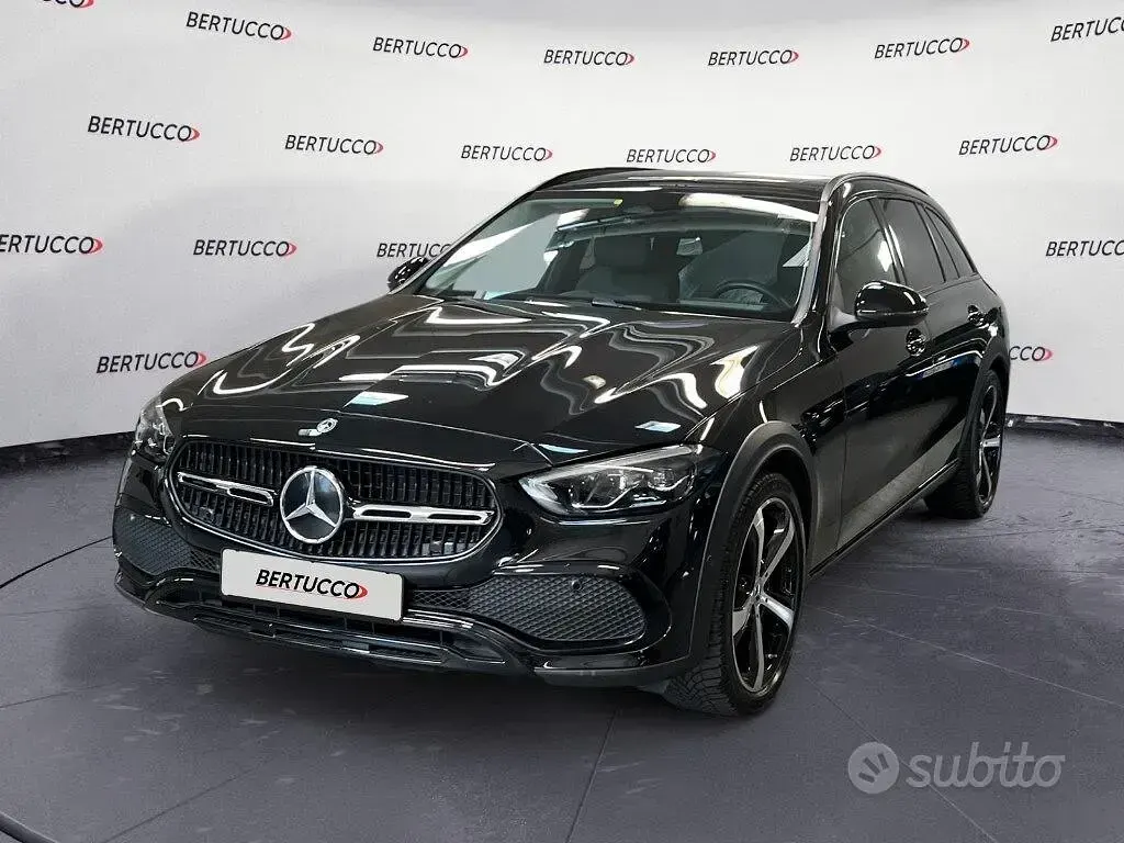 Usata Mercedes C220 Premium 200 CV (147 kW) 2024 Nero Station wagon