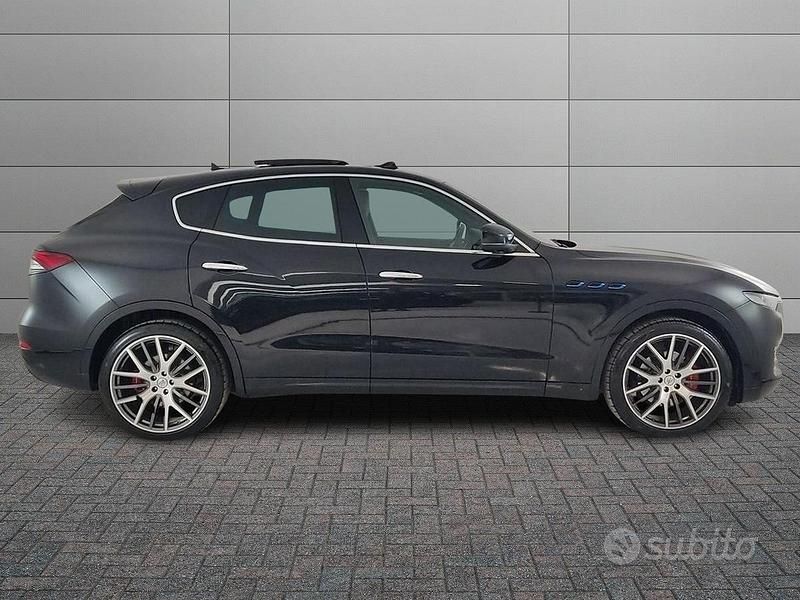 Usata Maserati Levante 330 CV (242 kW) 2022 Nero SUV