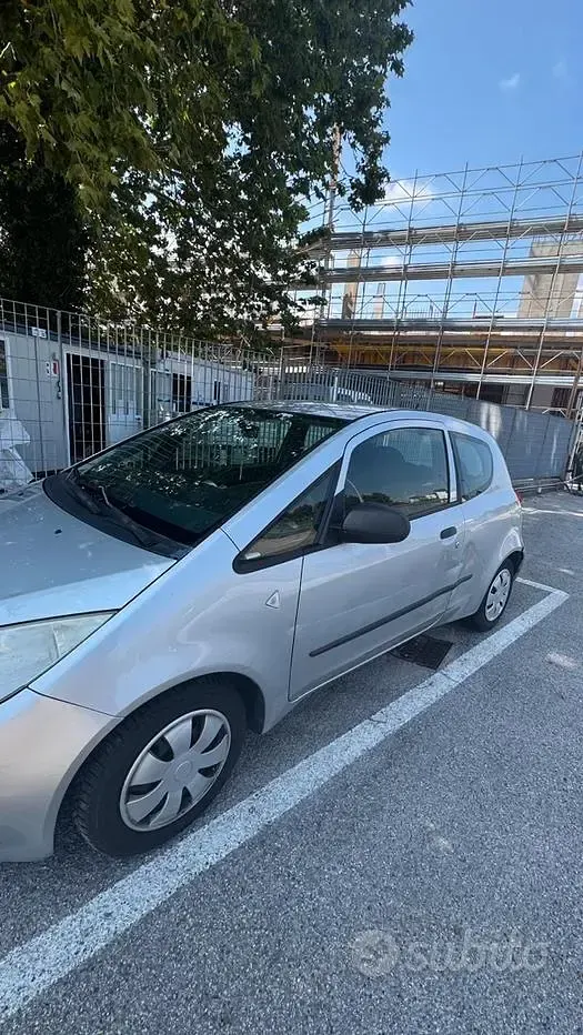 Usata Mitsubishi Colt 75 CV (55 kW) 2007 Grigio Utilitaria
