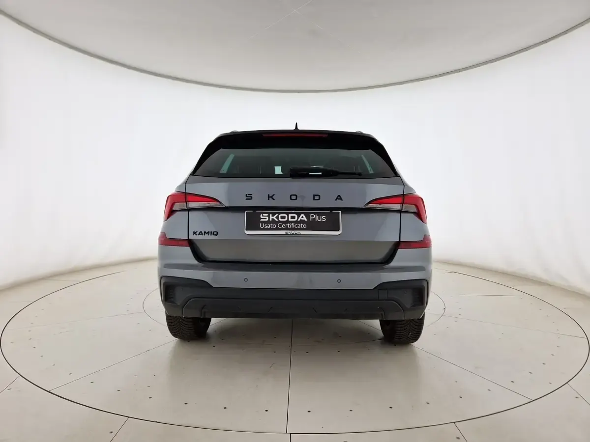 Usata Skoda Kamiq 150 CV (110 kW) 2025 Grigio graphite metallizzato nero tulipano perlato SUV