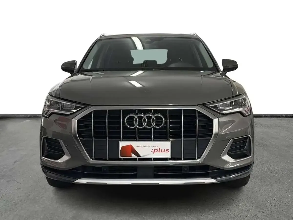 Usata Audi Q3 Business 150 CV (110 kW) 2025 Grigio SUV