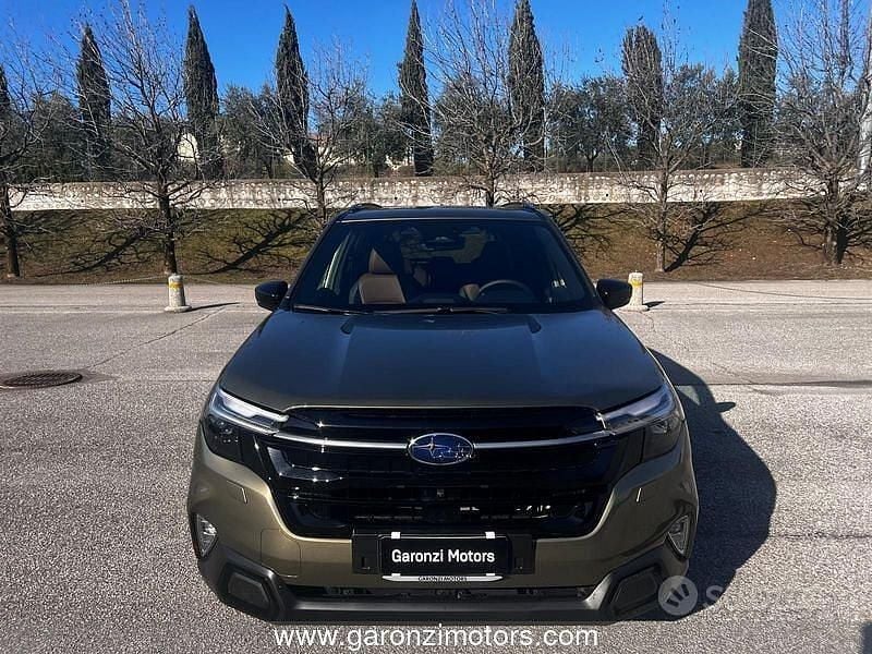 Nuova Subaru Forester Premium 136 CV (100 kW) 2025 Verde SUV