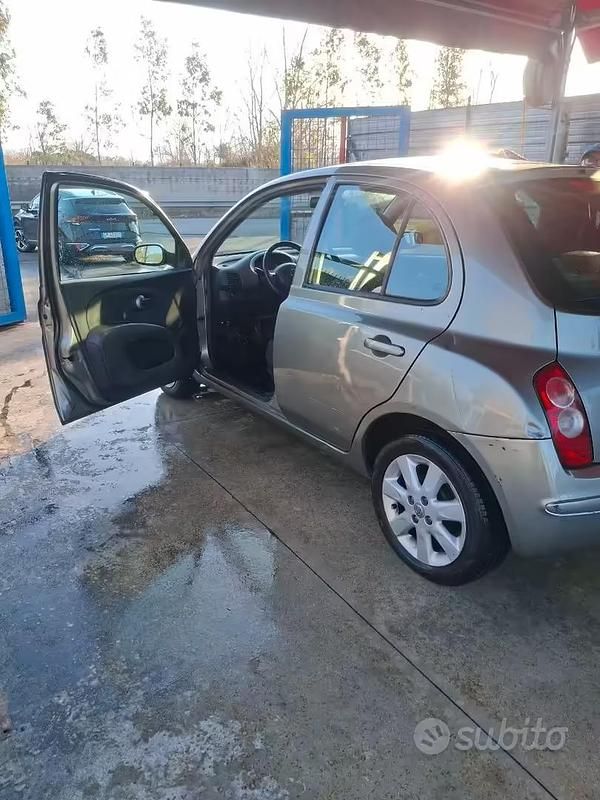 Usata Nissan Micra 80 CV (58 kW) 2007 Grigio Berlina