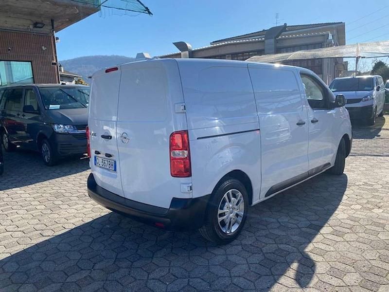 Usata Opel Vivaro 120 CV (88 kW) 2022 Bianco Monovolume