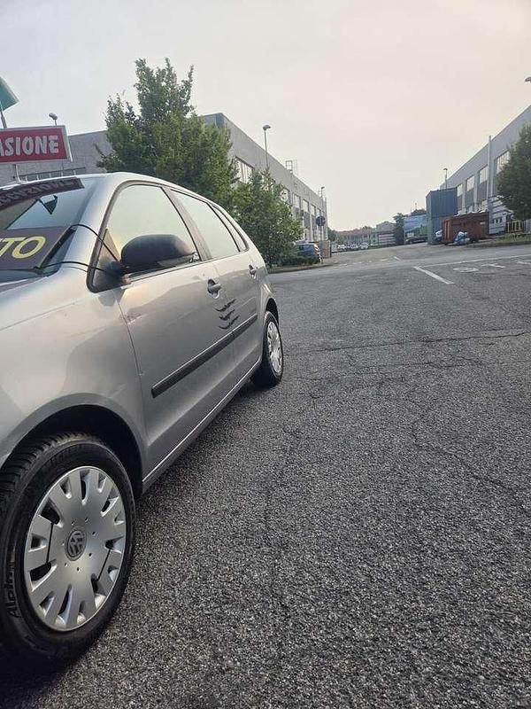 Usata VW Polo Comfortline 69 CV (50 kW) 2008 Argento Utilitaria
